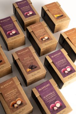 Alternative view of Blanxart Rocs mandlji s čokolado in kakavom, 100 g